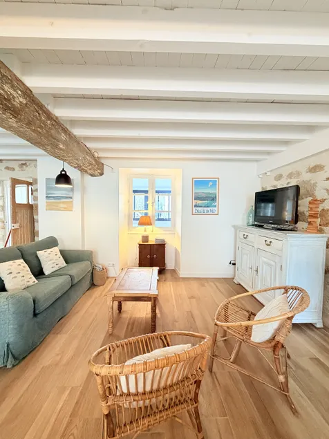La Côtière - House Near the Sea - Image 1