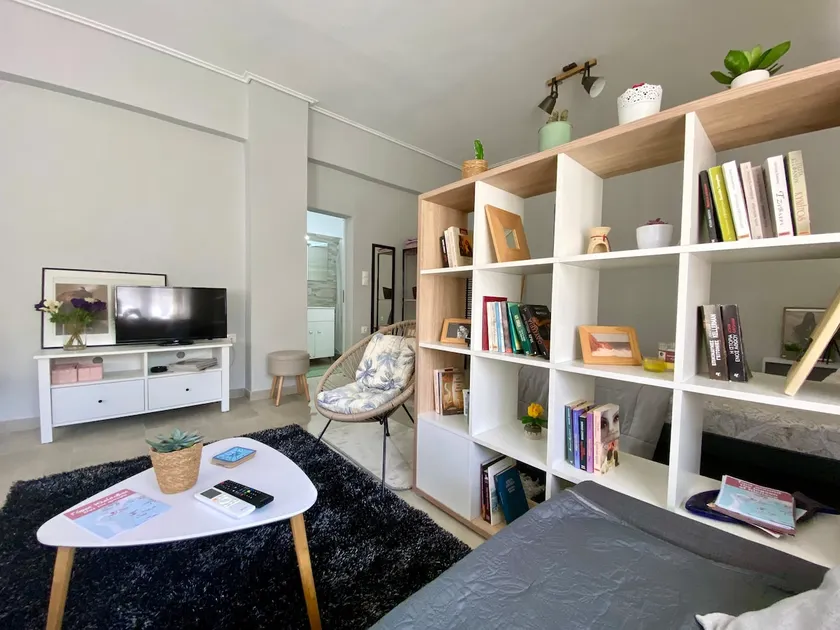 Xrysa's Central City Apartment - Image 1