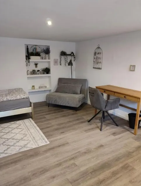 Beautiful studio - Image 1
