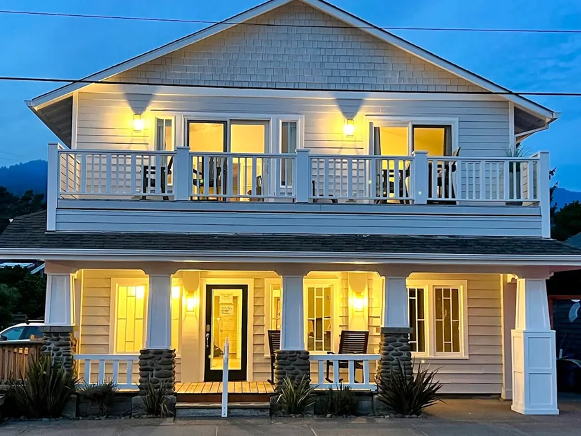 Luxury Stay w/Ocean View in the Heart of Manzanita - Image 1