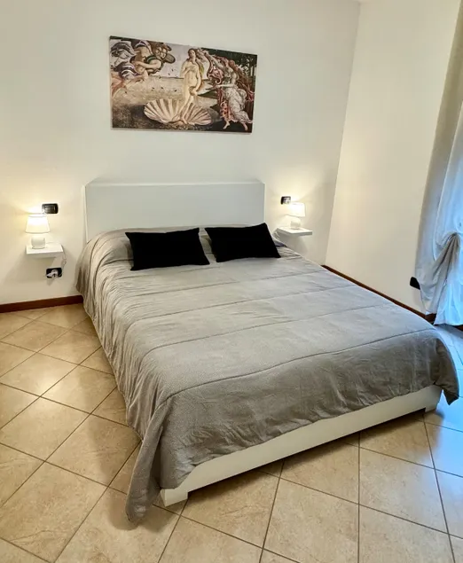 Top Apartment - Image 1