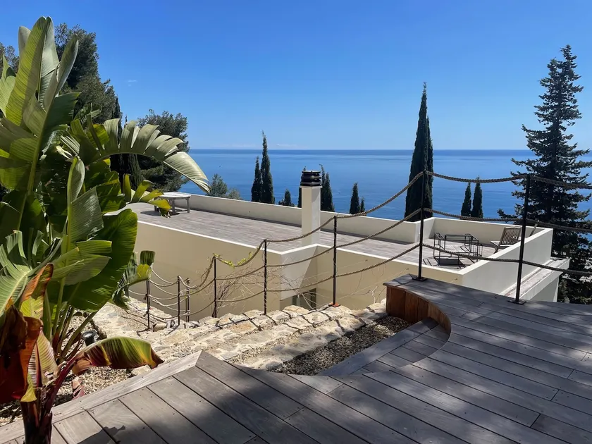 Villa with a pool and view of Monaco - Image 1