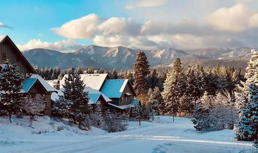 Family Friendly Winterland w/Hot Tub & Games - Image 1