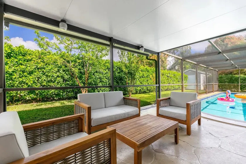 4 Bedroom Home w/ private heated Pool! - Image 1