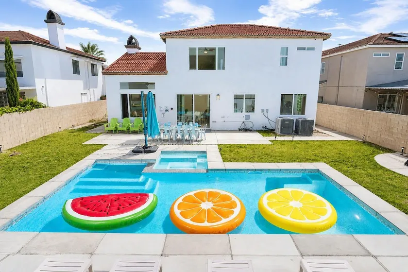RESORT*Pool*Hot Tub*PingPong*Arcade-DesertHeath - Image 1