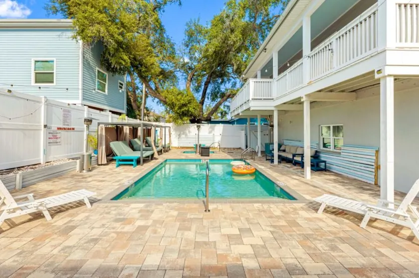 Sunny - Key West Vibe Cottage - Pool - Walkable - Image 1