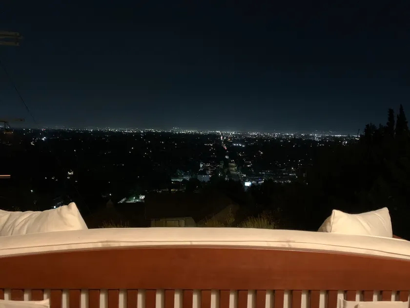 Hollywood Hills Hideaway with VIEWS! Private Suite - Image 1