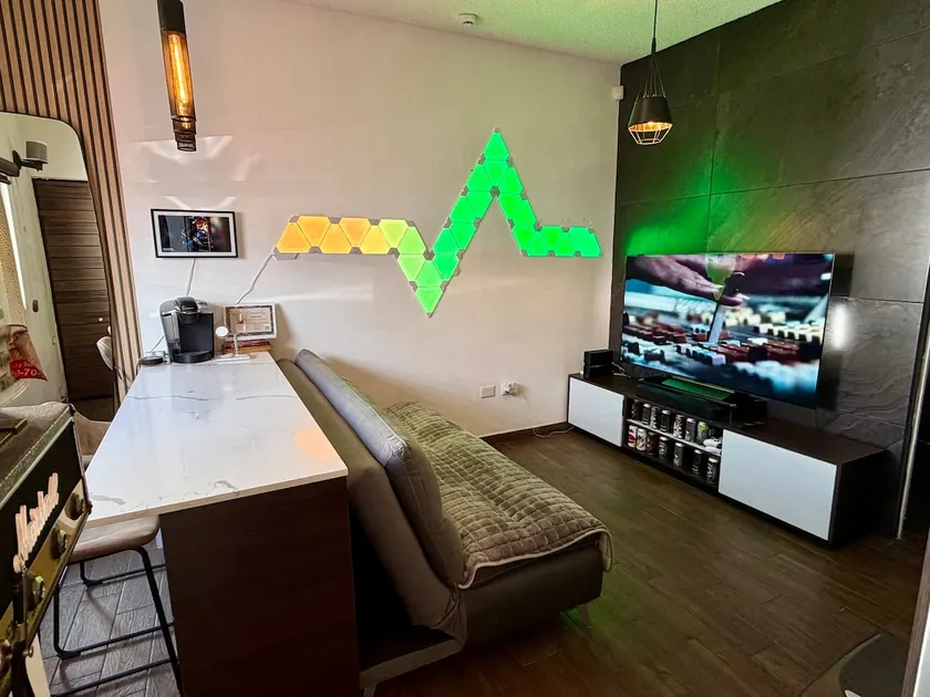 Raven Smart Home| WiFi7|10 min Downtn & Airport| - Image 1