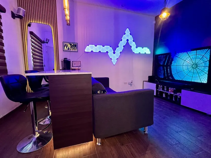 Raven Smart Home| WiFi7|10 min Downtn & Airport| - Image 1