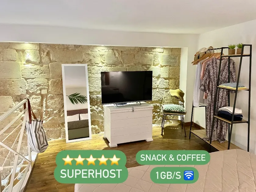 [Historic Center - Porta San Biagio] Wi-Fi & Netflix - Image 1