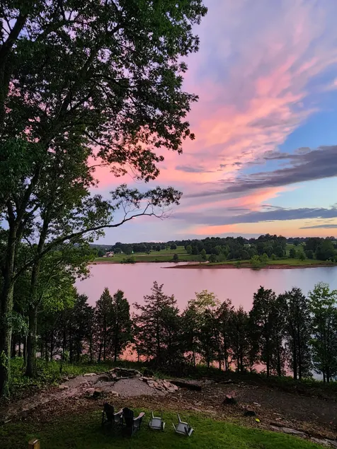 On The Rocks- Fireplace and Hot tub/365 Lake View! - Image 1