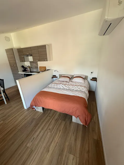 Studio in the town center - Image 1