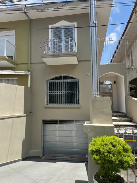 Townhouse with 24-hour private security - Image 1