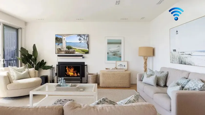 Paradiso Beach House - luxury waterfront property, private retreat, swimming pool, outdoor dining - Image 1