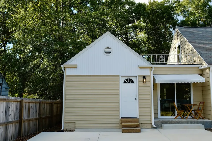 | Private Entry Suite | B&B near Downtown | - Image 1