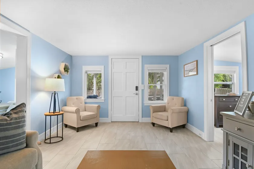 Cozy Cottage! 1 mile from Downtown & St. Pete Pier - Image 1