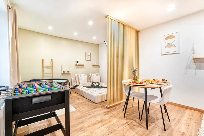 The Grandiose – Spa, Netflix & Quiet City Center - Image 1