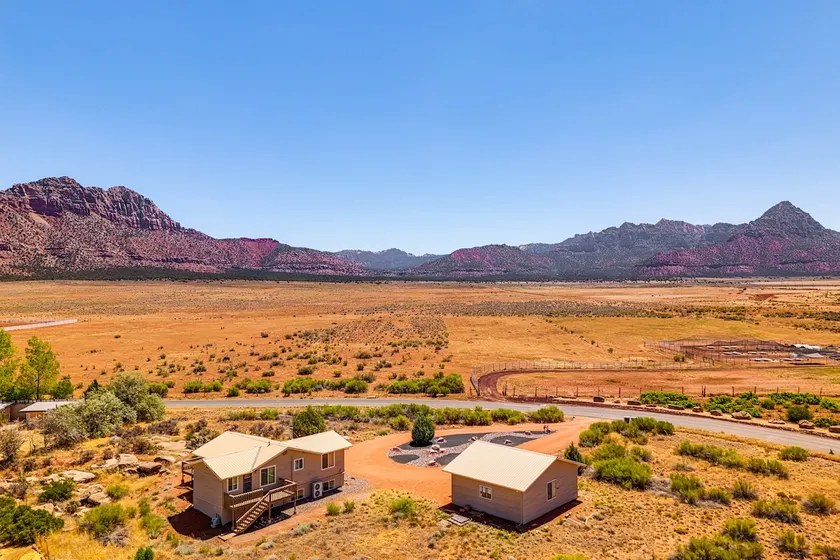 Stunning Utah Home 30 Mi to Zion Nat'l Park - Image 1