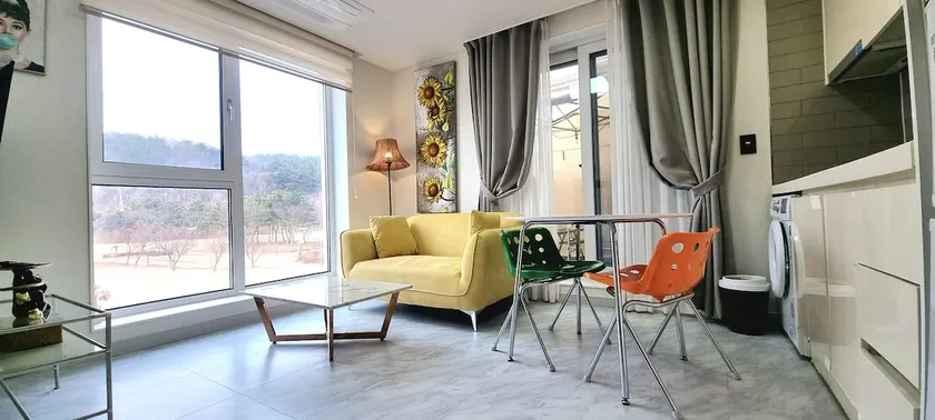 Park Avenue Unit 201, 2-Person Room / Sunset View / Netflix / Private Terrace / Private BBQ / New Construction / Contactless Check-in / Self-Catering - Image 1