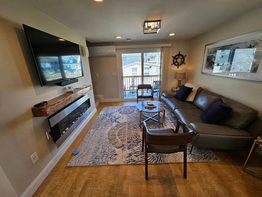 Steps Away 2 Salisbury Ma - Image 1