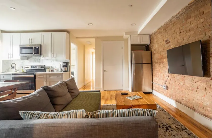 4 Bed in Williamsburg, Minutes from Manhattan - Image 1