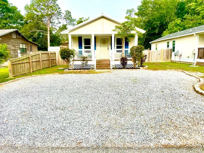 4 miles to Beach-Golf, Boat Ramps, Sportsplex,OWA! - Image 1