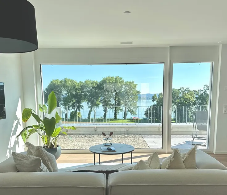 Vacation home with spectacular lake panorama - 6 guests - Image 1