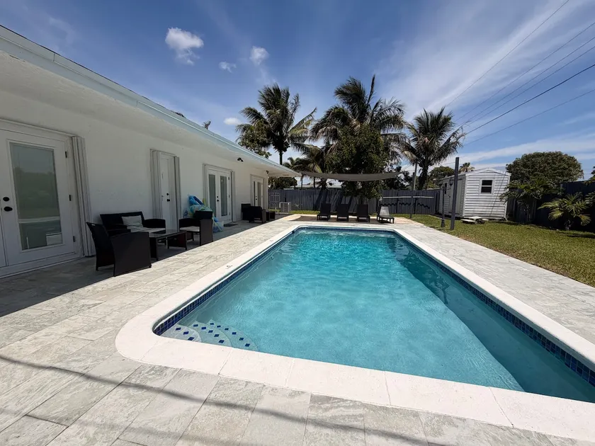 Cozy Studio w/ private entrance, bathroom & POOL - Image 1