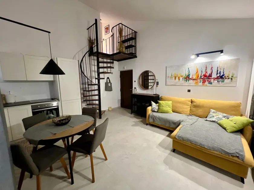 Apartment Aria - Image 1