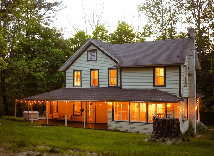 SwissHill Farmhouse| Hot Tub- rustic charm - Image 1