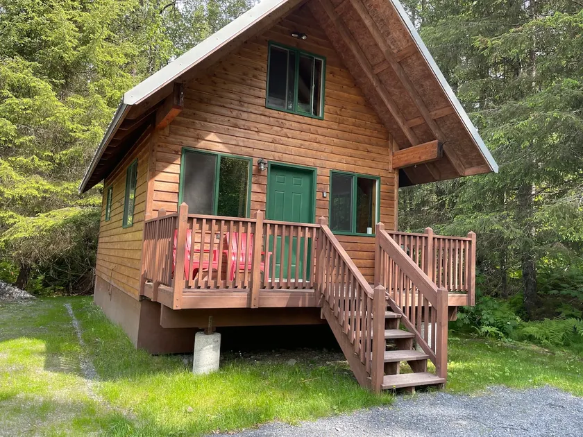 Bear Lake Cabin in the Woods - Image 1