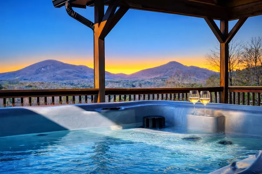 Stunning Views, Hot Tub, Pool Table & so much more! - Image 1