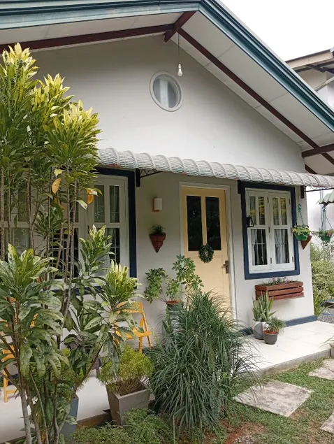 Tiny Art House with Garden - Image 1