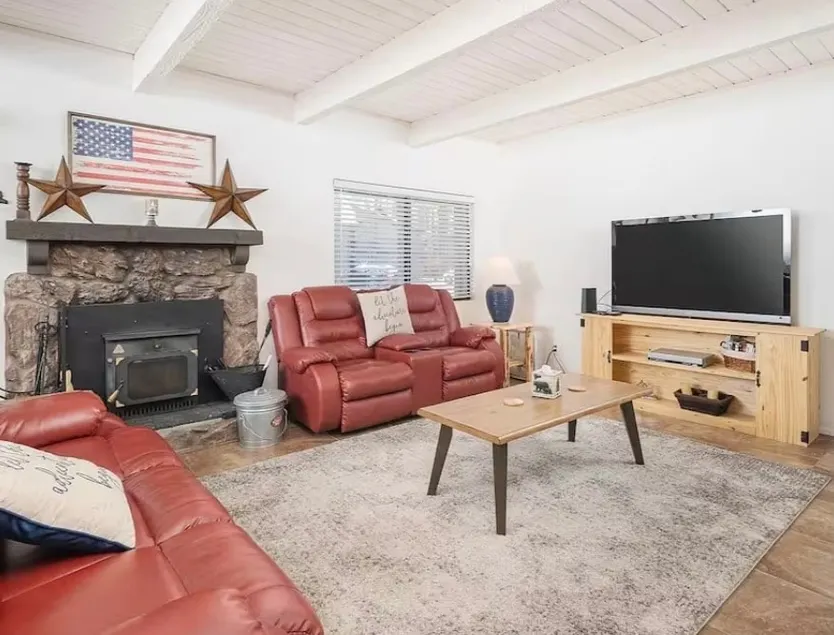 Pinetop Lakeside Cozy Cabin - Image 1