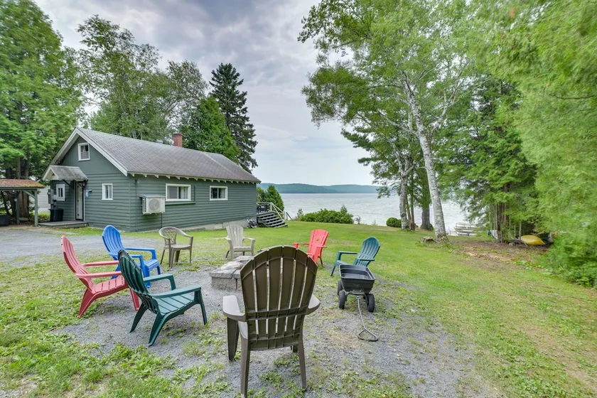 Cozy Maine Lakefront Cabin Rental - Image 1