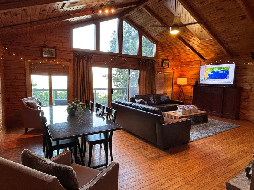 Skyview - Private Mountain Retreat - Image 1