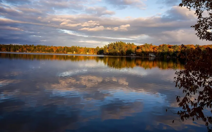 Lakehouse on Highland Lake - Image 1
