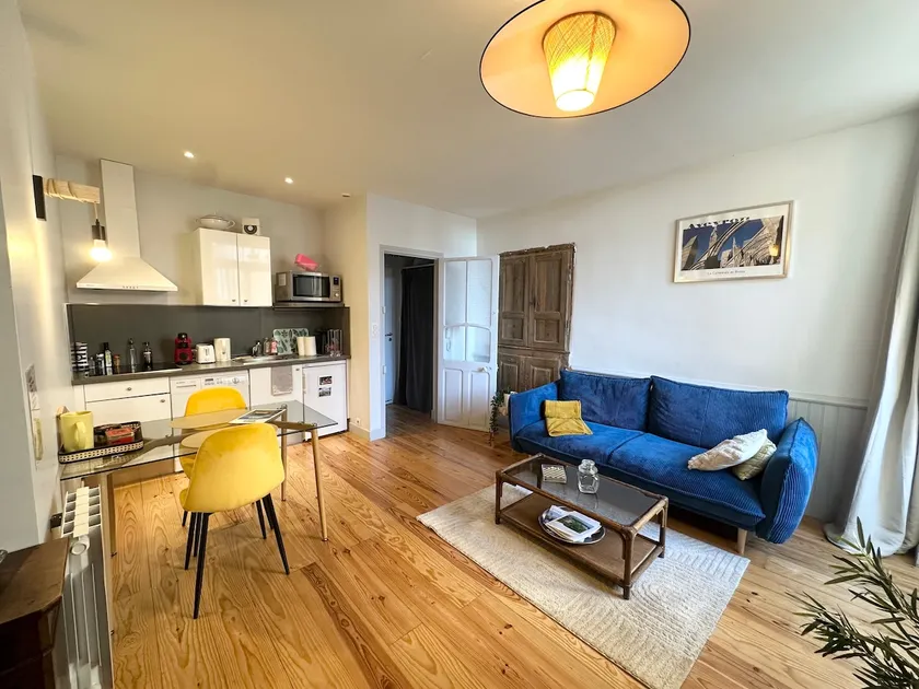Le Bourg Apartment Downtown / WIFI - Image 1