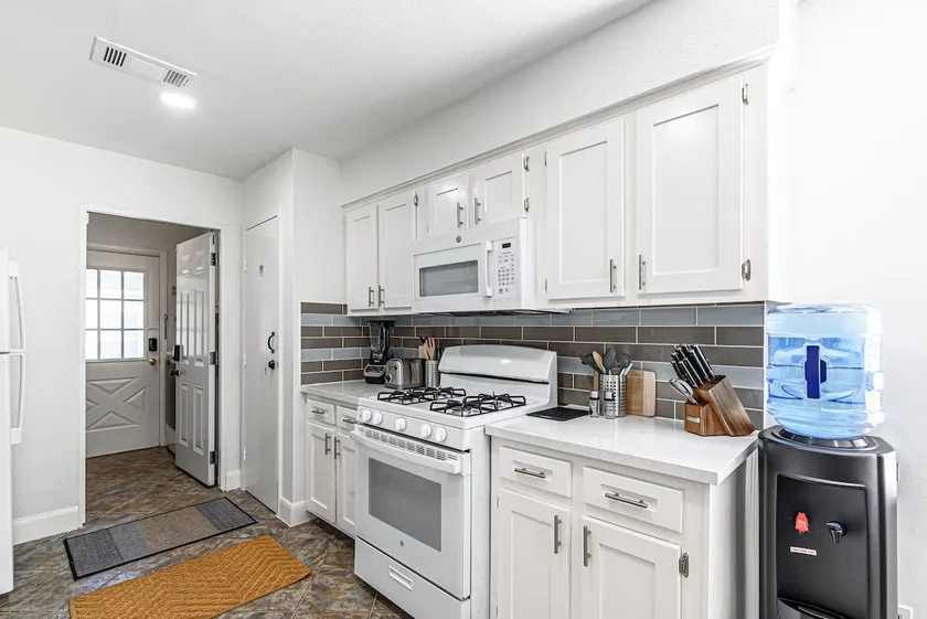New Fun and Exciting Airbnb! Great for the family. - Image 1