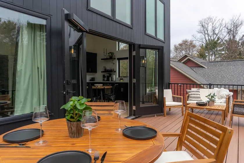 Michigan Mod | Walk to Downtown Saugatuck! - Image 1