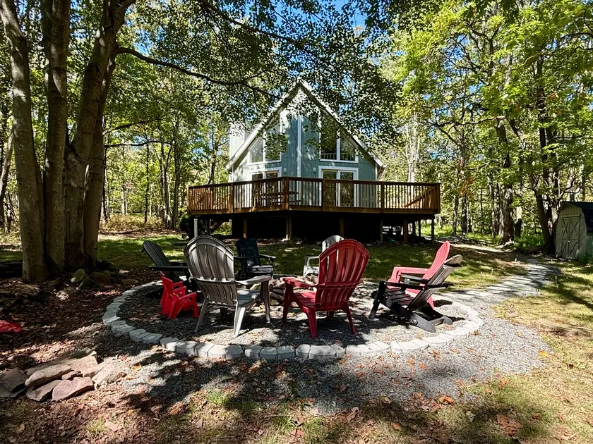 A-frame cabin in the Poconos - Image 1