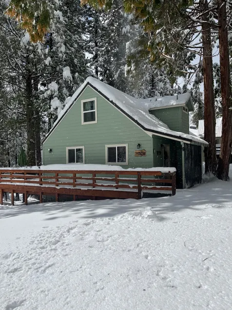 Strawberry’s Rivers Resort Cabin #4 - Image 1