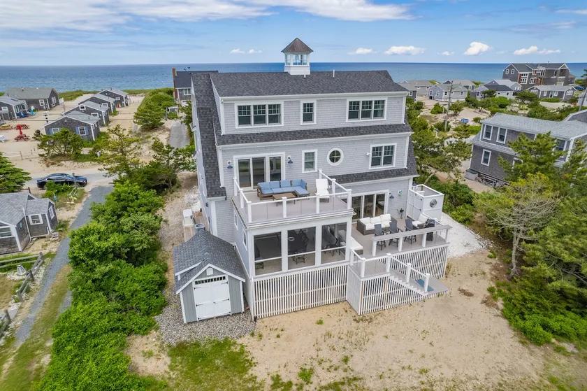 Bright & Beautiful Waterfront Cape Cod Home - Image 1