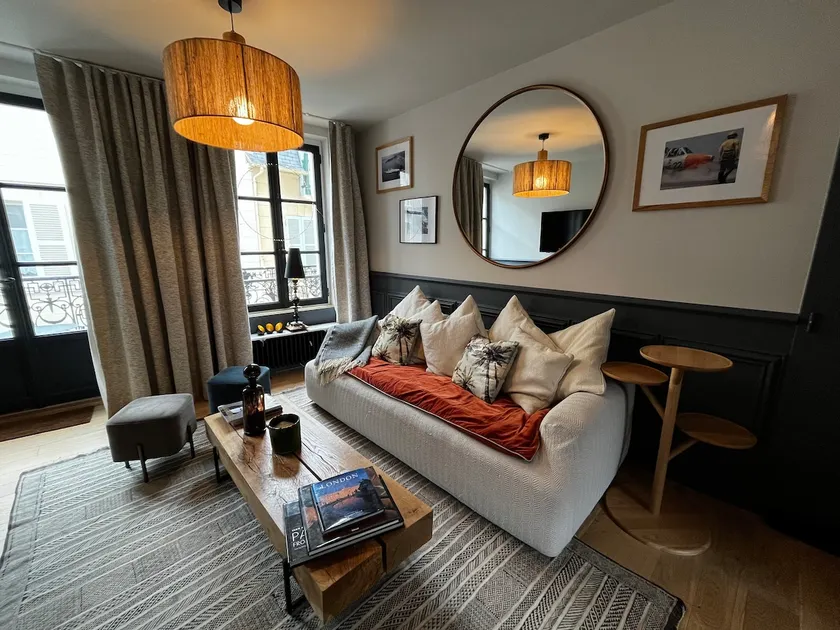 Number 5 – Stylish 2-bedroom apartment in the heart of Trouville - Image 1