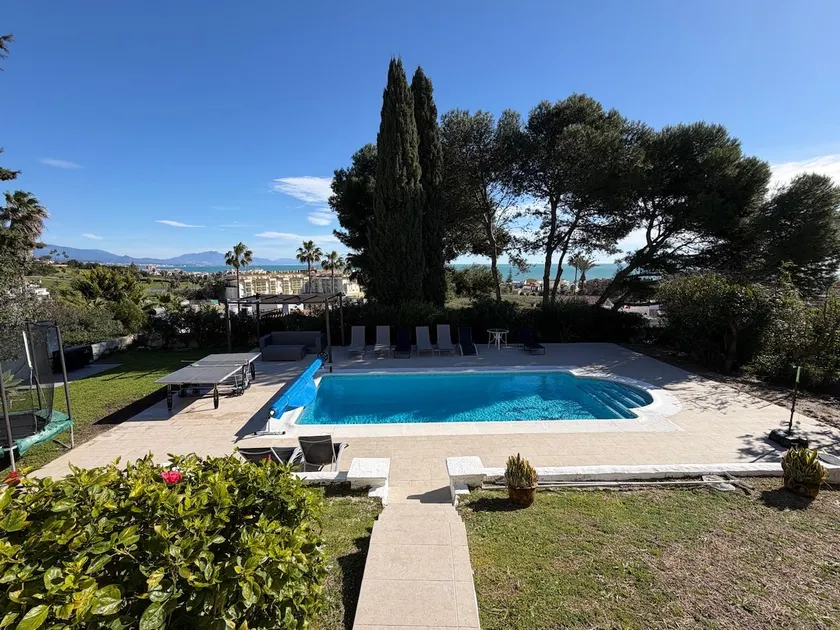 5 Bedroom Villa with HEATED Pool with breath-taking Sea Views, Walking distances to Shops Restaurants Beach - Image 1