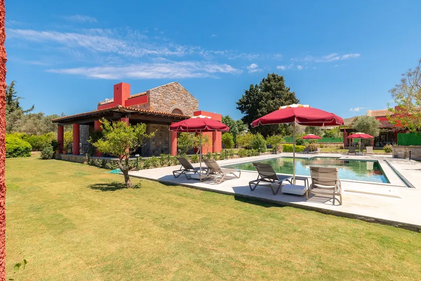 Mandarin Villas - Image 1