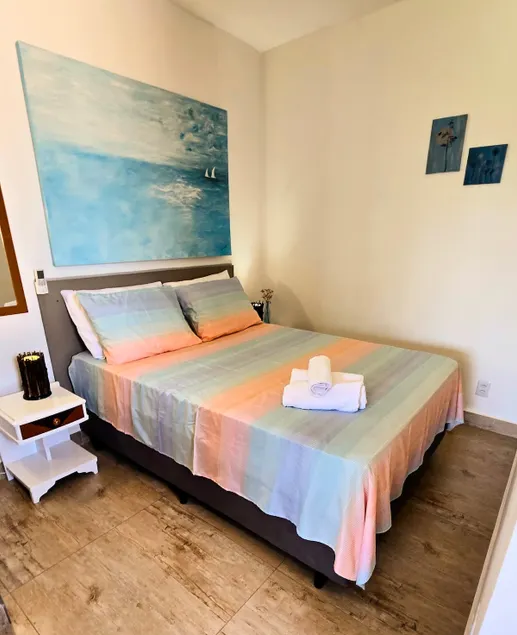 City's Best Rated Townhouse with Garage and Air-Conditioning - Image 1