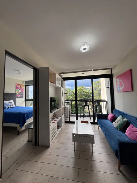 Fully equipped modern apartment with a swimming pool - Image 1