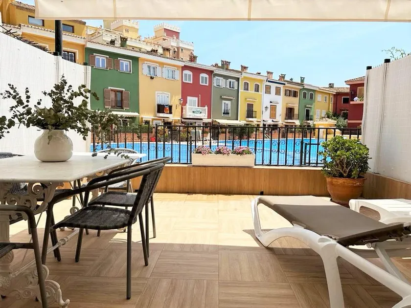 Pool & Beach: Relax and Comfort by the Sea - Image 1