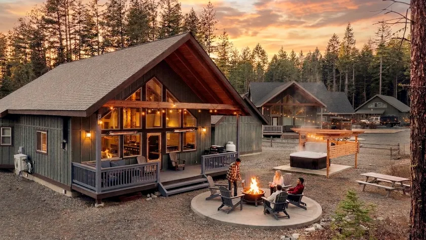 🌄Luxe House - NEW game room, hot tub, firepit, private retreat 🌄 - Image 1